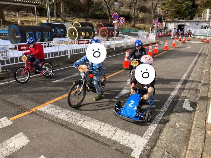 ぴっぴ新田/三居沢交通公園で交通ルールを学ぶ