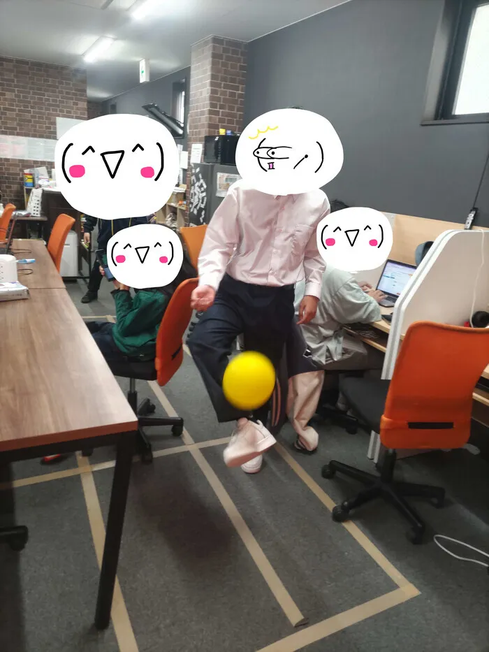 『就労準備型』放課後等デイサービスNESTING金山/風船でリフティング⚽