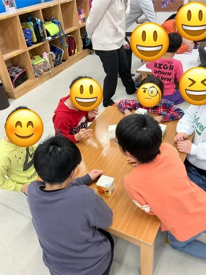 放課後等デイサービスキラキラ上台/たのしいシール作り✨