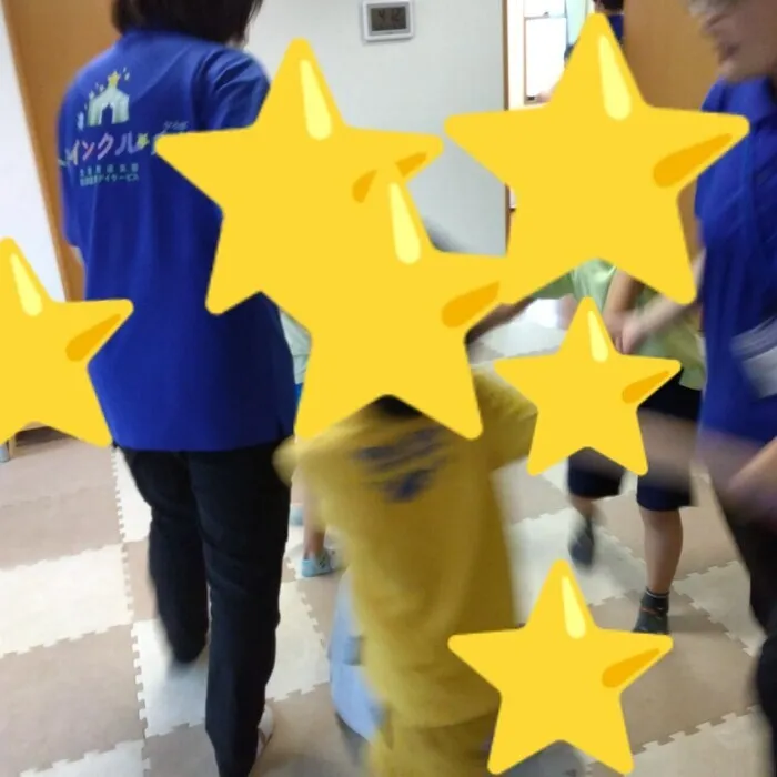 トゥインクル広場/雨にもマケズ雷にもマケズ