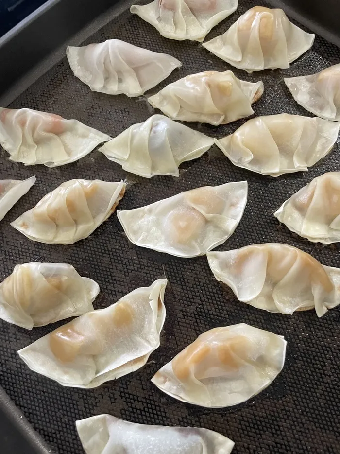 アトリエえいらく/餃子の皮包み🥟