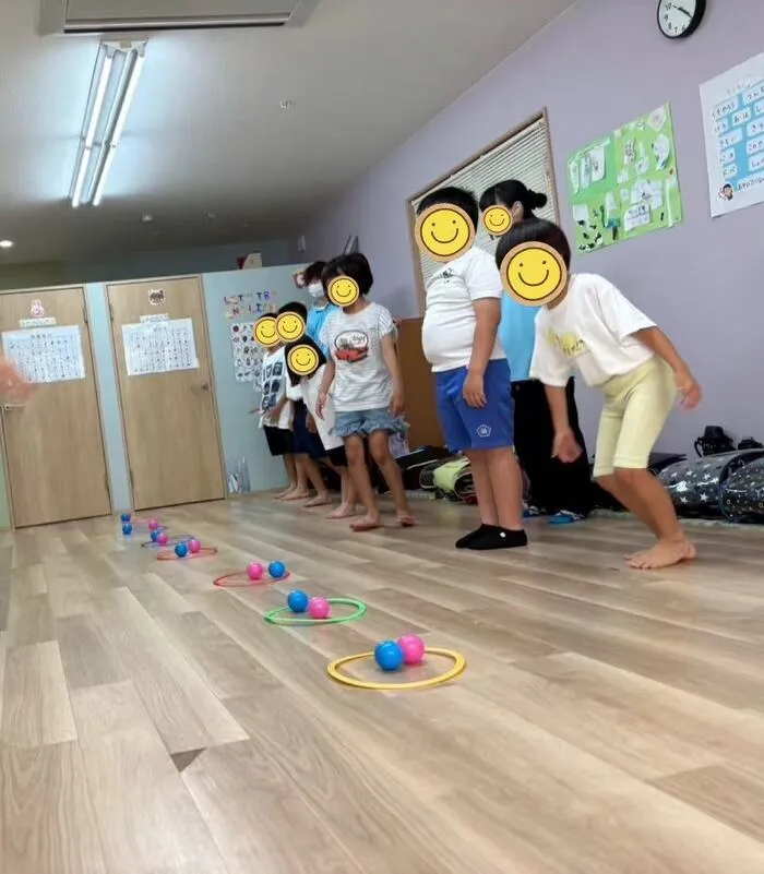 放課後等デイサービス　てらぴぁぽけっと多治見教室/ボール取りゲーム🥎をしました！