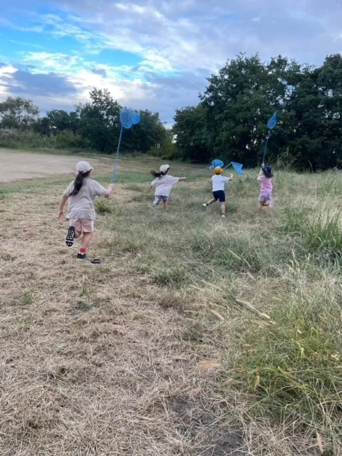 こどものひだまり成育/河川敷で虫探し🦗