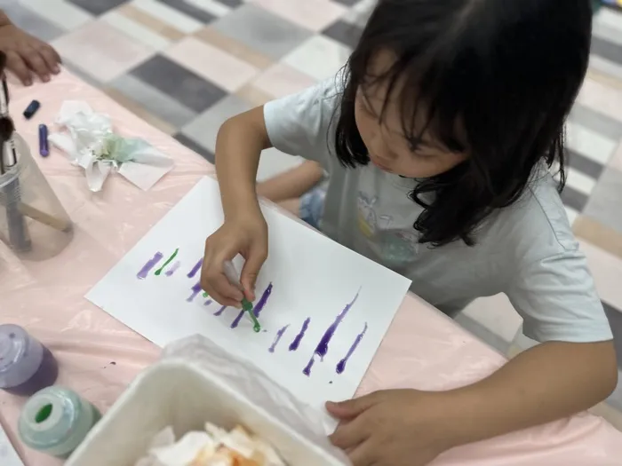 ママ＆キッズ音楽園〜おとのわ/子どもの“感じる力”があふれ出す！雨テーマの絵本アート☔️📘