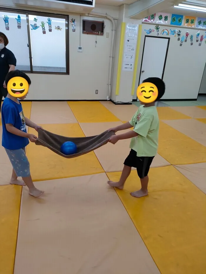 ハイタッチこくば/ボール運びゲーム🥎
