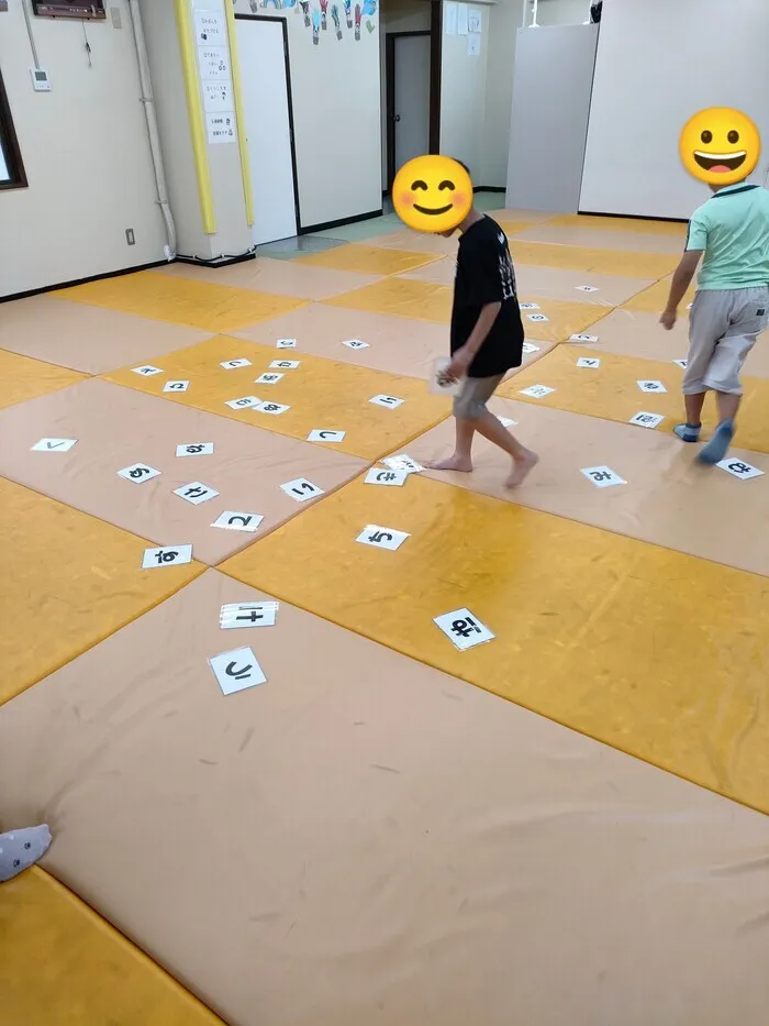 ハイタッチこくば/もじさがし