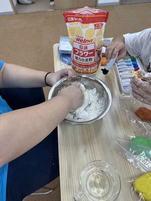  ふくろう広場IWAMOTO つくば 流星台教室/小麦粉ねんど🍞