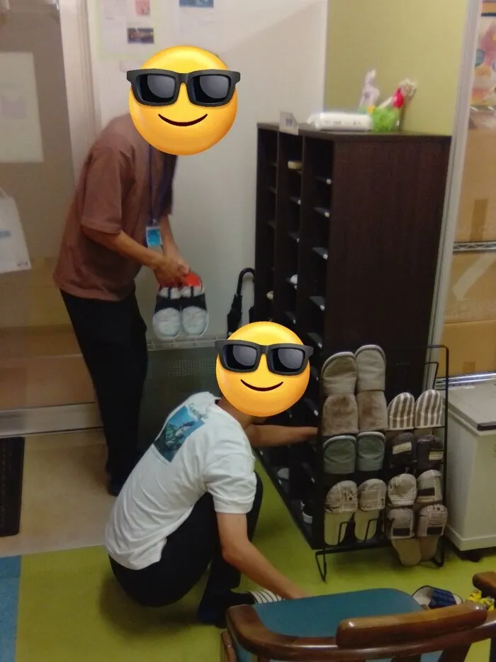 就労準備型放課後等デイサービス 『ムーブオンジュニア』/下駄箱をキレイにしよう！