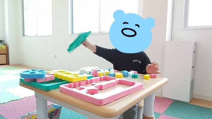 あすてっぷ八尾南/ソフトパズル🐘(児童発達支援)