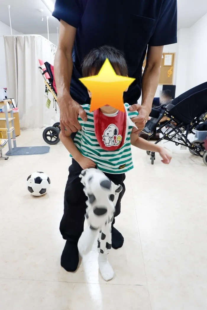 【重心】児童発達支援・放課後等デイサービス 八尾キッズ【送迎サービス完備(車いすやバギーのままご乗車可能)】/歩行の訓練！✨✨