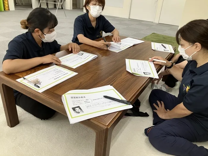 きりんのあくびkids さんのせ/スタッフの専門性・育成環境