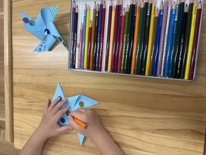 ブロッサムジュニア　東中野教室/集団療育『かざぐるま制作』