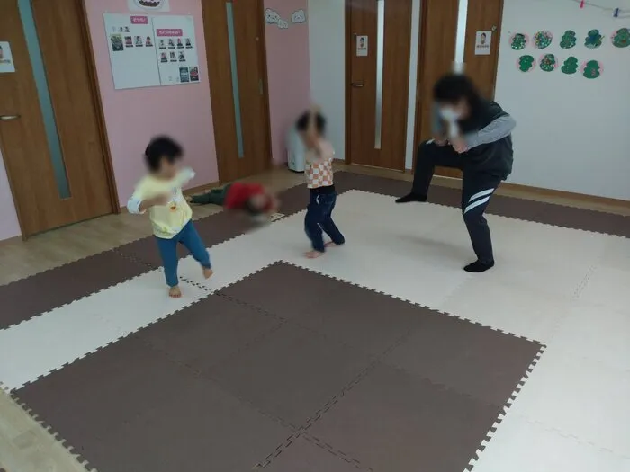 こぱんはうすさくら行徳駅前教室/☆動物になりきって遊んだよ☆