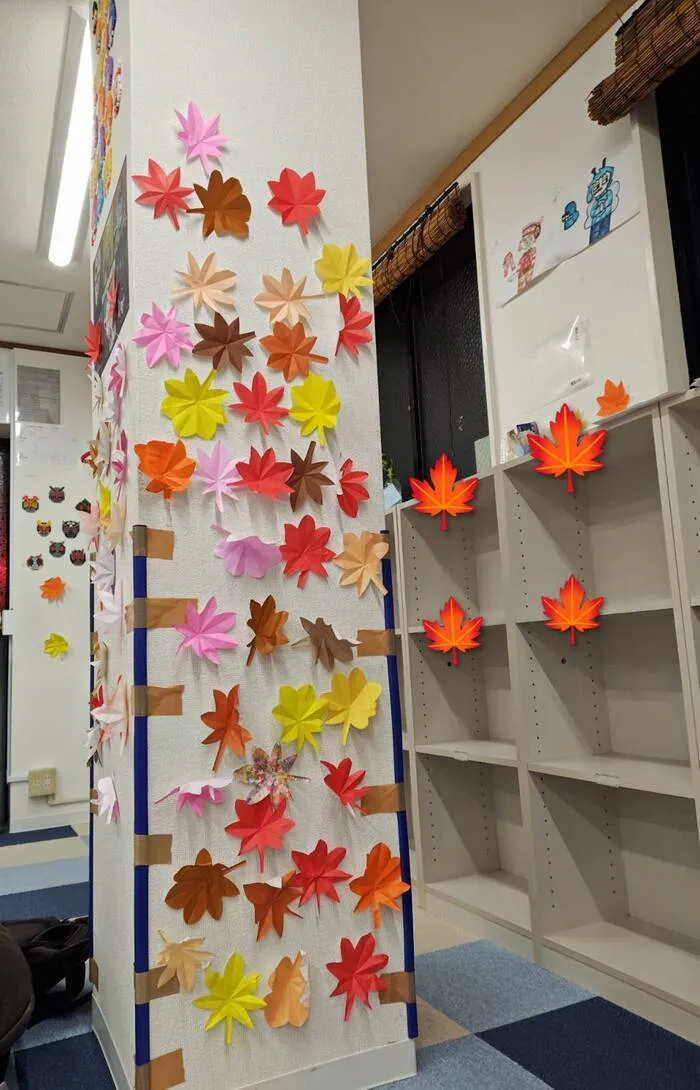 ふれあい児童発達支援・放課後等デイサービス　南行徳教室/紅葉をぺたぺた🍁