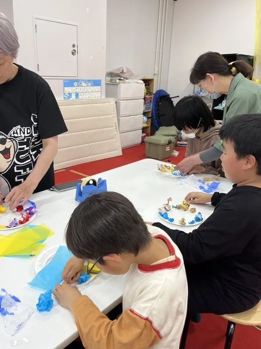 デイPOP/４月３０日(水)鯉のぼり工作