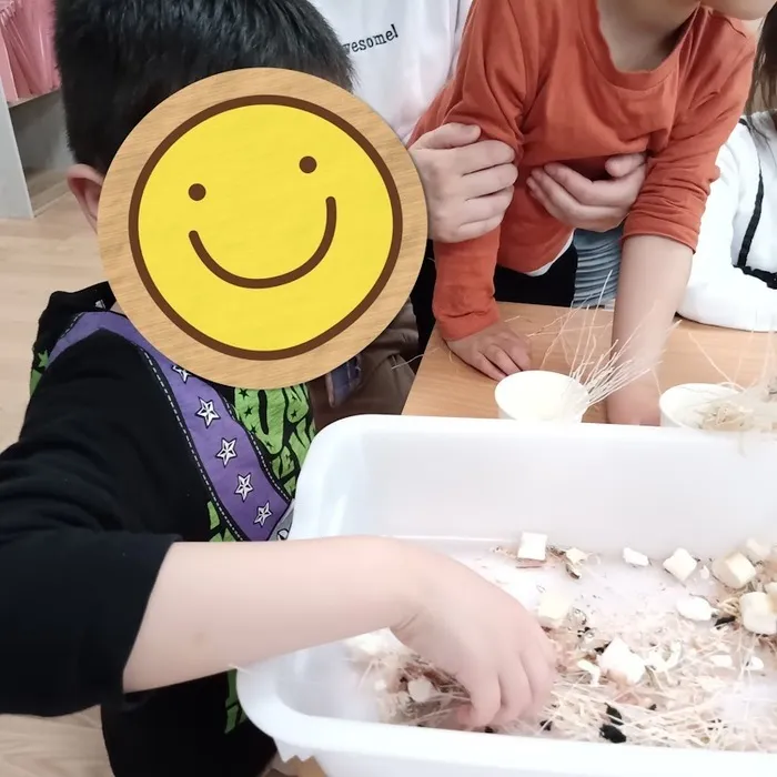児童発達支援・放課後等デイサービスぱれっと八乙女ルーム/🐟食材に触れてみよう🐟