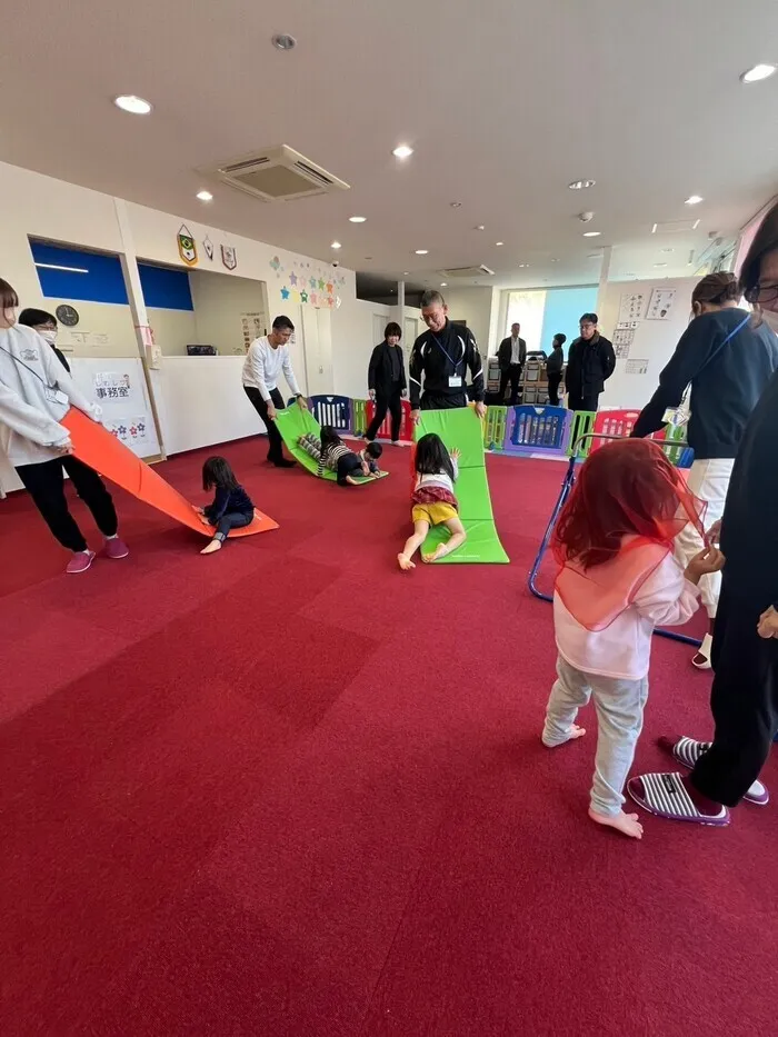 別府療育センター　キネサポ亀川店　令和７年１月より放課後等デイサービスも開始いたします！！！/Be-Wellプログラム広瀬先生の公開療育