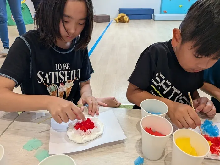 unico八王子/触るとフワフワ！立体きのこ