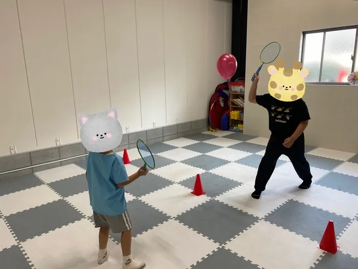 児童発達支援・放課後等デイサービス　すたーりー八尾/風船バドミントン🎈⸒⸒