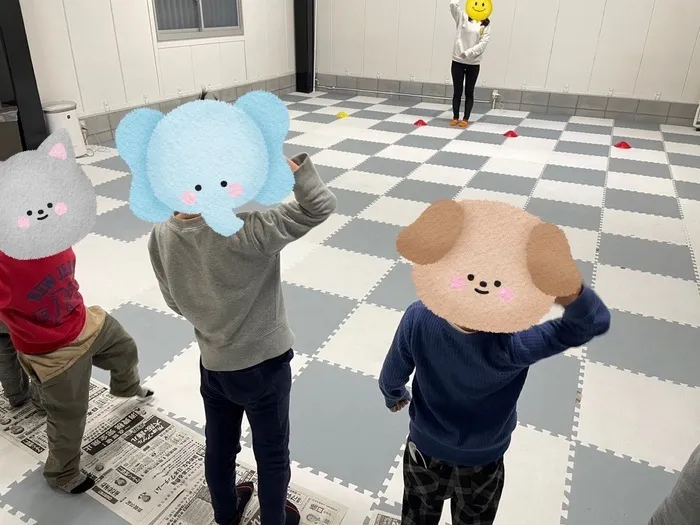 児童発達支援・放課後等デイサービス　すたーりー八尾/新聞島じゃんけん🏝️