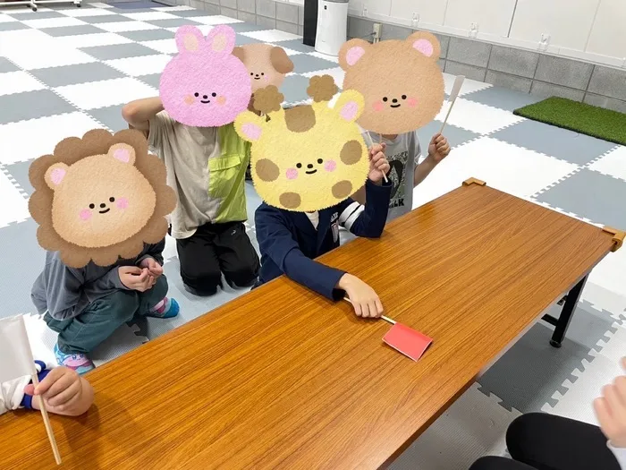 児童発達支援・放課後等デイサービス　すたーりー八尾/赤？白？どっちかな🤔
