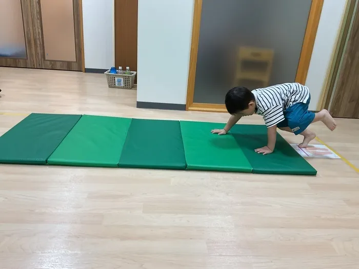 AIAI PLUS 稲毛駅東口/粗大運動:クマ歩き