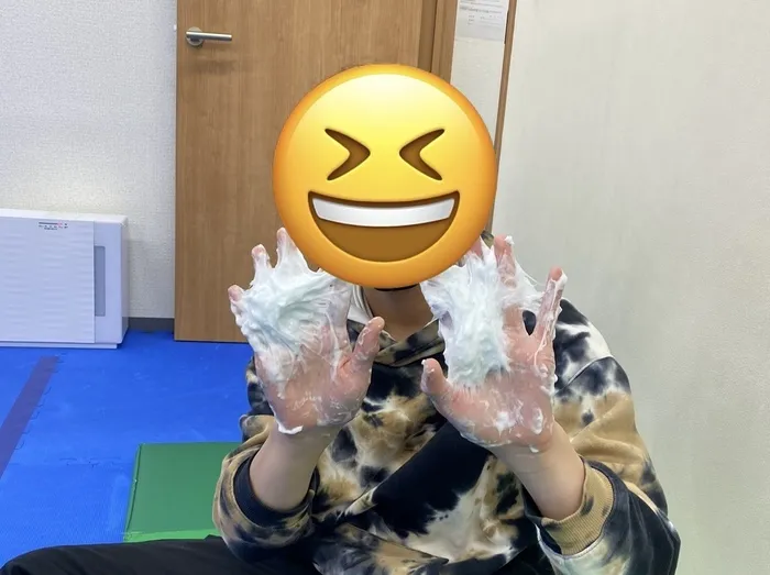 ワールドキッズ大森教室/触覚を鍛えて集中力アップ！