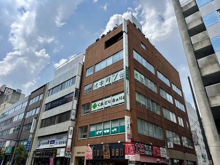 名鉄岐阜駅徒歩1分☆パーキングもたくさんの立地☆