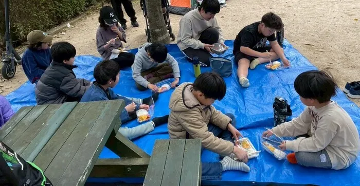 「就労準備型」放課後等デイサービスNESTING寺家/憩いの森公園でピクニック！