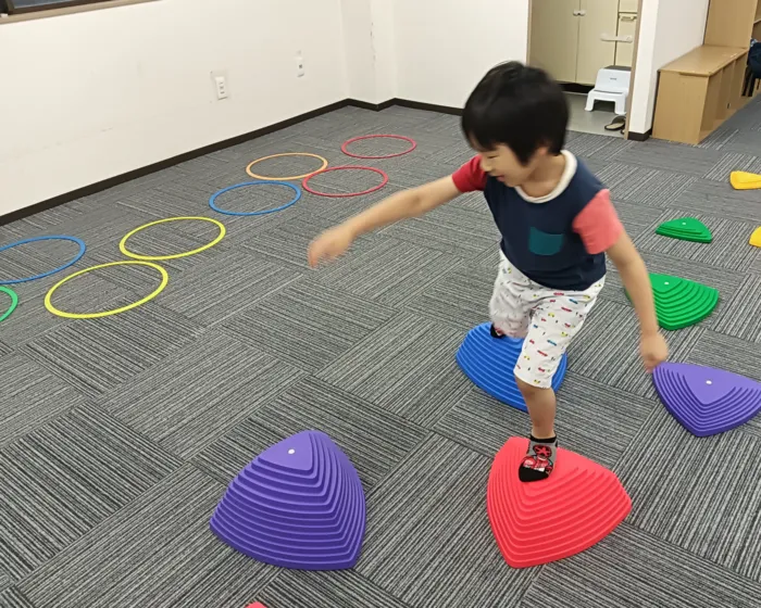 【心理士監修】ポラリスステップ東大成教室【空きあり！ご見学受付中！】/体幹アップ！バランスとジャンプでサーキット🐰