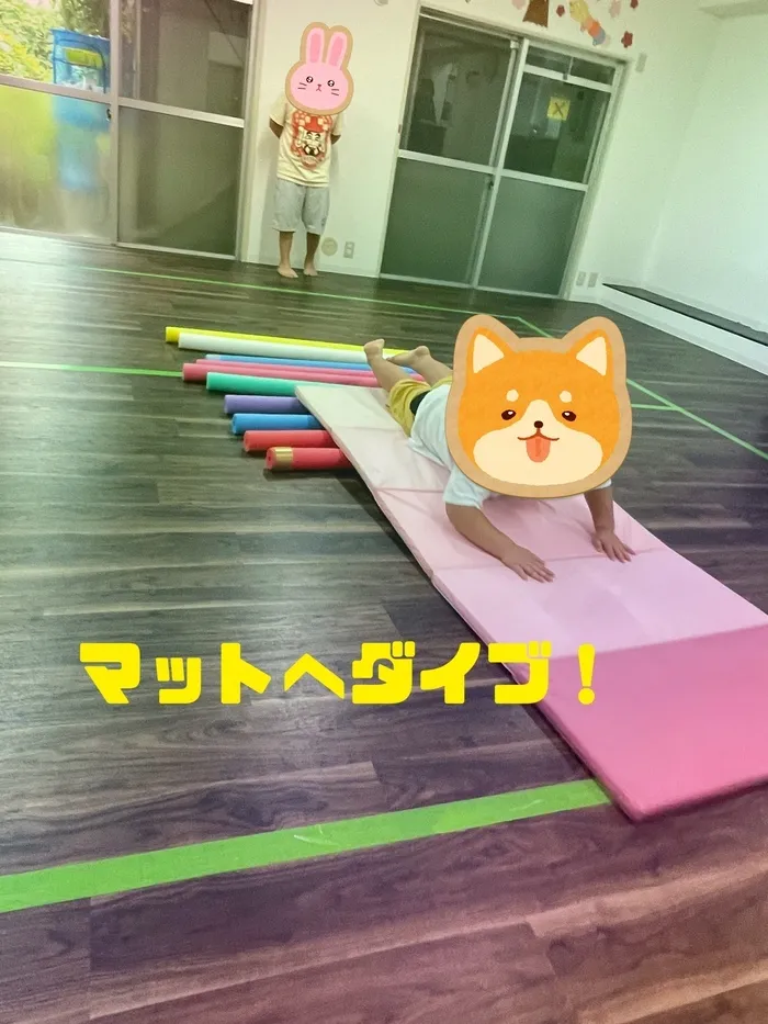アイダージュニア豊中教室/マットへダイブ！😆