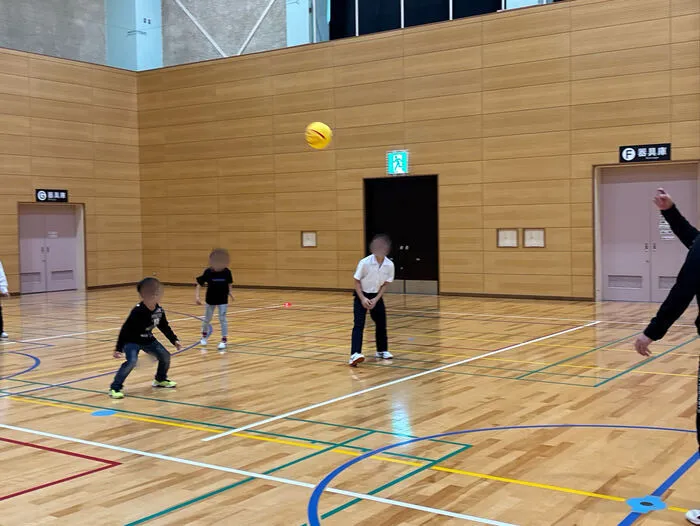 「就労準備型」放課後等デイサービスNESTING博多/🏃‍♂️体育館プログラム実施中🏐