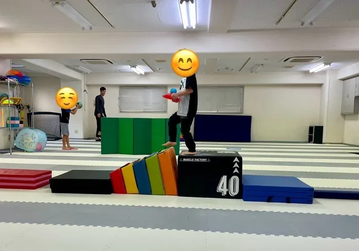 運動療育はいたっち　蒲生四丁目教室/【段差歩き🚶‍♂️】