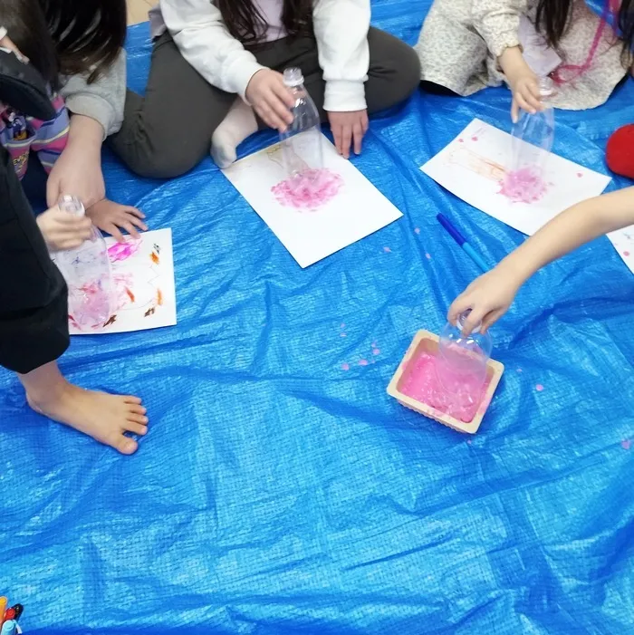 児童発達支援・放課後等デイサービスunico中島公園/ペットボトルで桜を咲かせよう♪