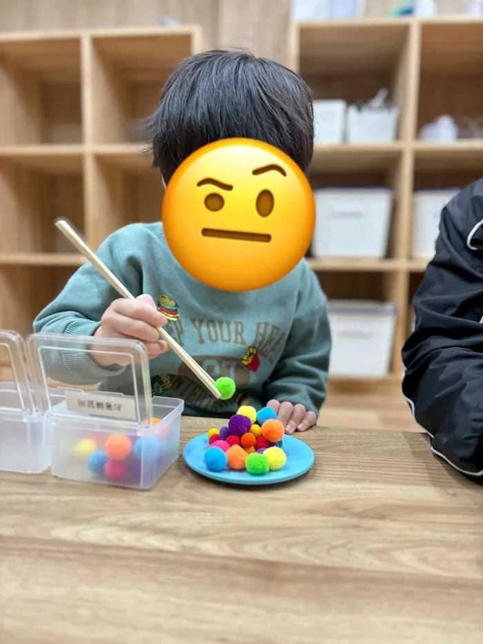 emiure（エミュール） STによる言語療法可能　生野区最大級施設　送迎あり/手先の運動