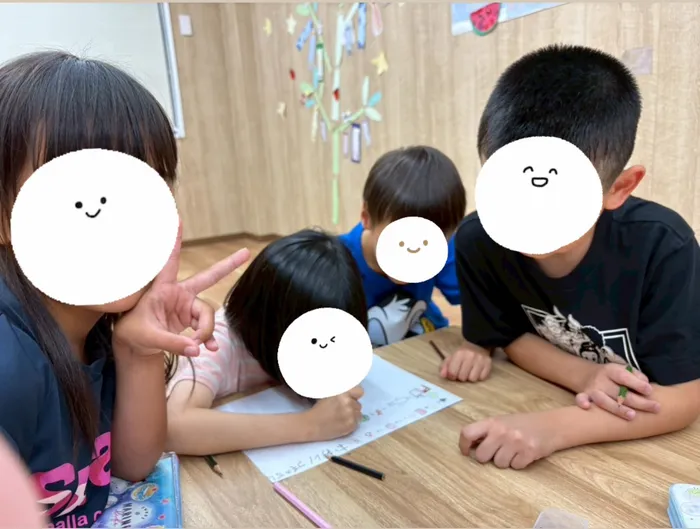 emiure＋（エミュールプラス） STによる言語療法可能　生野区最大級施設　送迎あり/みんなで絵しりとり🍎