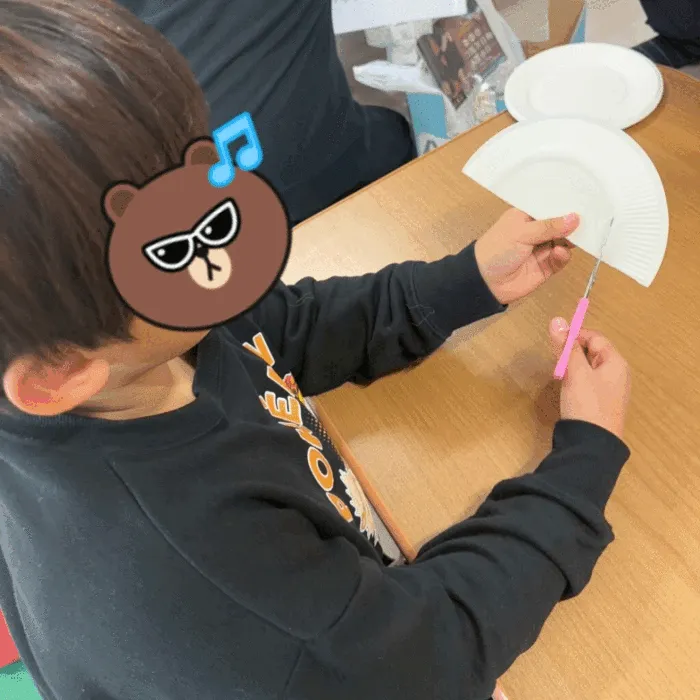 きりんのあくび　kids　つるみ/クリスマスリース製作🎄