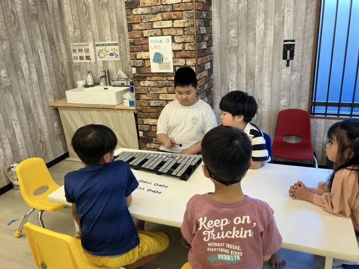 ブロッサムジュニア長久手藤が丘教室/集団活動「楽器・音楽遊び」