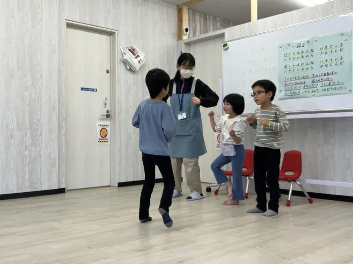 ブロッサムジュニア長久手藤が丘教室/集団活動「ダンス」💃