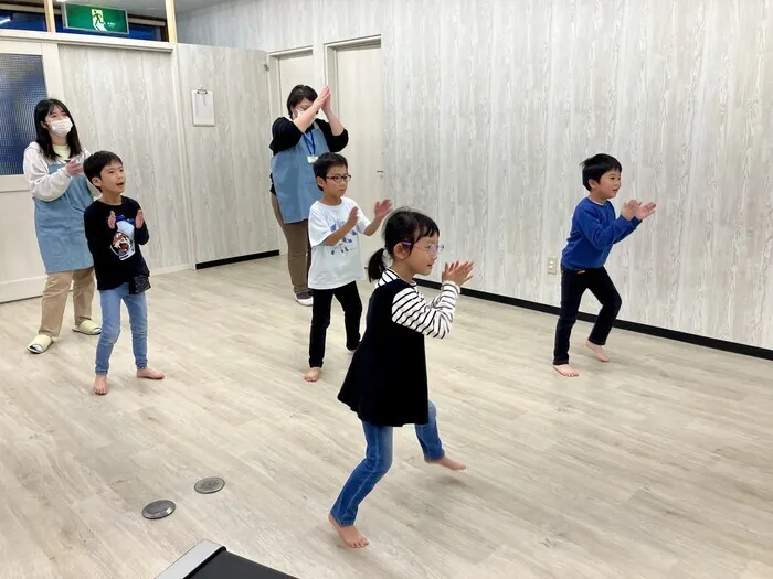 ブロッサムジュニア長久手藤が丘教室/集団活動　「ダンス」
