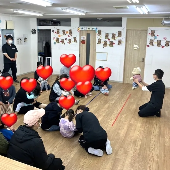 メリーほっと【10時から16時の6時間長時間/集団療育】/親子ふれあい遊び 1/2