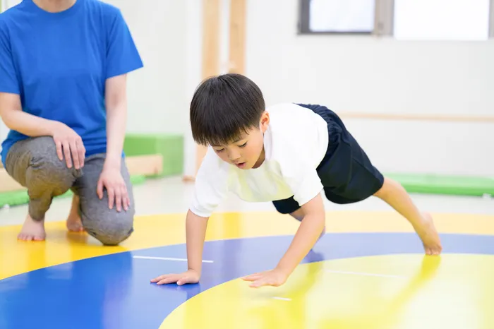 【運動療育】TAKUMI船橋教室/ＴＡＫＵＭＩで平均台歩き