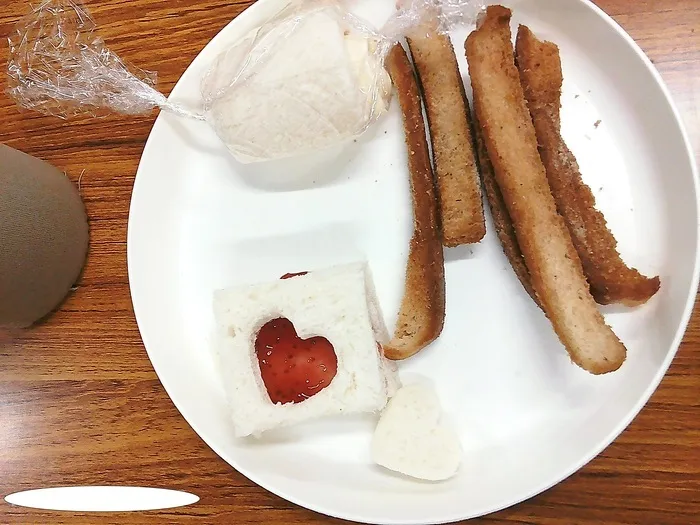 放課後等デイサービス　ウィズ・ユー早稲田/【ミニサンドイッチ作り🥪】
