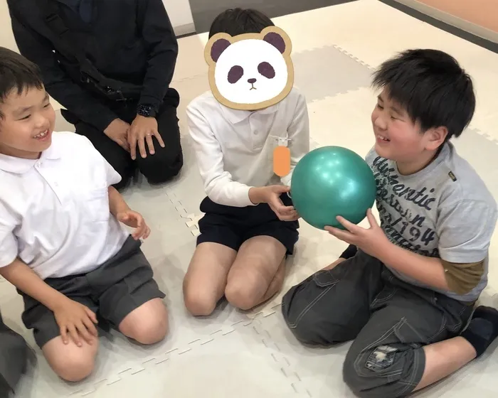 【ABA個別療育・集団療育】【祝日OK・送迎あり】ナチュラルこどもハウス鶴見区店/爆弾しりとりゲーム