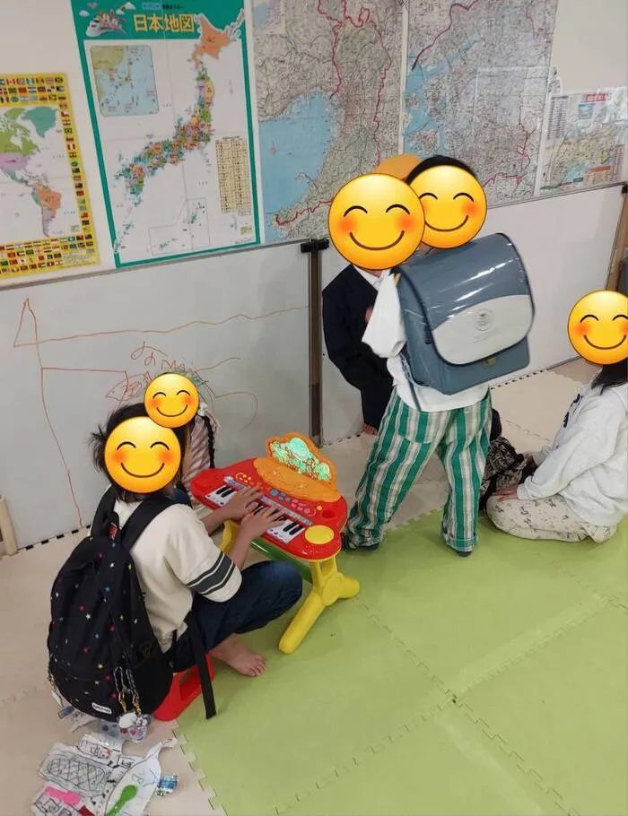 あゆみん相川/今日の「学校ごっこ」も大盛り上がり！