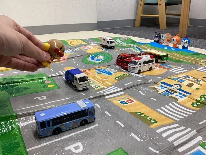 個別療育センター結いの虹住之江教室/一緒に遊ぶと楽しいね