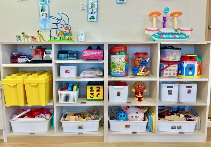 自由遊びの幅が広がるおもちゃや課題をたくさん揃えています。