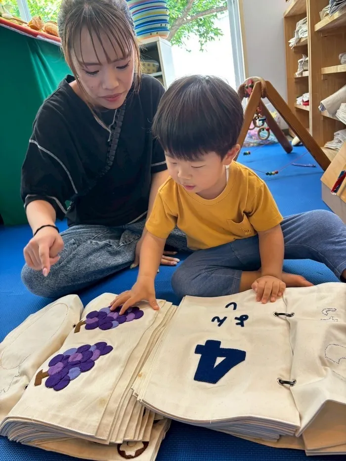 TENT2/スタッフの専門性・育成環境