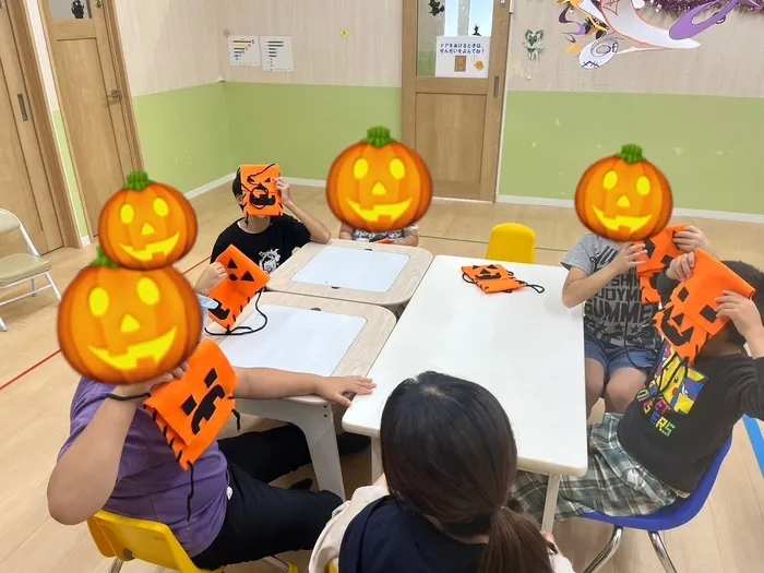 ブロッサムジュニア 向ヶ丘遊園教室/ハロウィンイベント①〜ポシェット作り〜