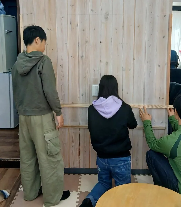 こころん第一教室/【黒板プロジェクト①】教室の壁がキャンバスに!?